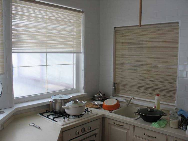 Современные шторы на кухню 2018 года на фото
				