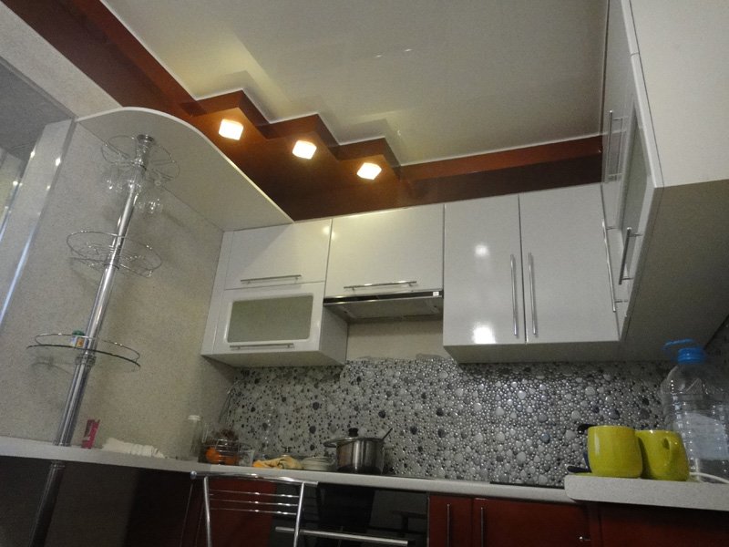 Натяжные Потолки В Маленькой Кухне Фото Дизайн
