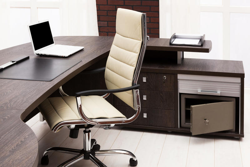 О внешнем виде и функциональности рабочего стола для офиса (советы, идеи, фото) на фото
				