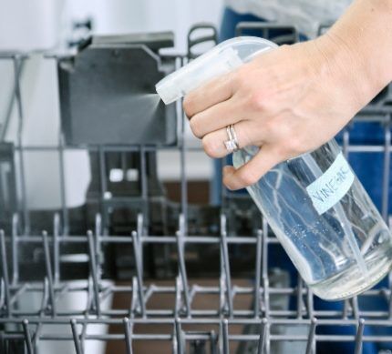 Как пользоваться посудомоечной машиной: правила эксплуатации и ухода за посудомойкой